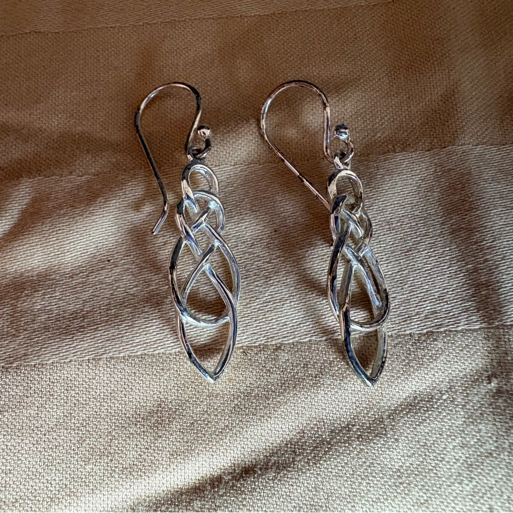 Earringss